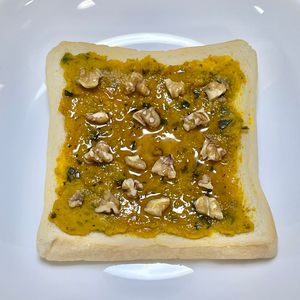 キャピタンの作ってみた!投稿(かぼちゃとクリームチーズのはちみつトースト。くるみも飾って！)