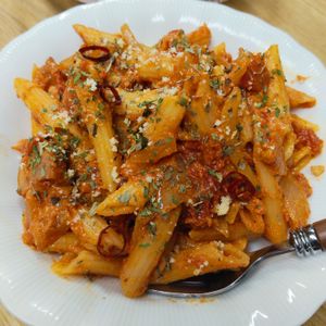 もんぶらん°・*:.。.☆の作ってみた!投稿(【ペンネアラビアータ】トマト缶で本格イタリア料理！)