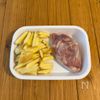 ワンパン10分!【豚こま肉とじゃがいものケチャップ炒め】の工程1