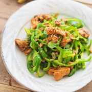 『無限サバピーマン』サバ缶使用で味付けいらず♪レンジで時短
