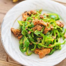『無限サバピーマン』サバ缶使用で味付けいらず♪レンジで時短