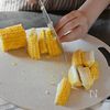 手が止まらない!【とうもろこし唐揚げ】の工程1
