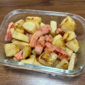 1039056の作ってみた!投稿(【ピリッとやみつきベーコンポテト】塩こうじで味付け簡単♪)