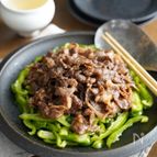 あま〜いシャキシャキ生ピーマン 牛肉の黒こしょう炒めのせ
