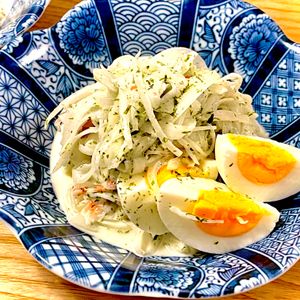 michuの作ってみた!投稿(やみつき♡新玉ねぎとカニカマと卵ののり塩レモンマヨサラダ)
