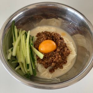 けんたろうの作ってみた!投稿(【ジャージャー麺風豆乳そうめん】夏のアレンジそうめん☆)