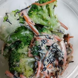 とまっちょ嫁の作ってみた!投稿(ブロッコリーのデリ風和サラダ【ごま味噌マヨ】)