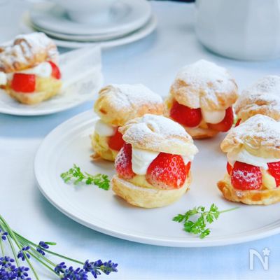 冷凍パイシートで簡単＊ダブルクリームの苺パイシュー