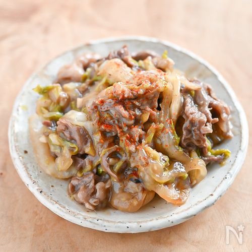 白いごはんと相性抜群！牛肉と白菜のポン酢炒め