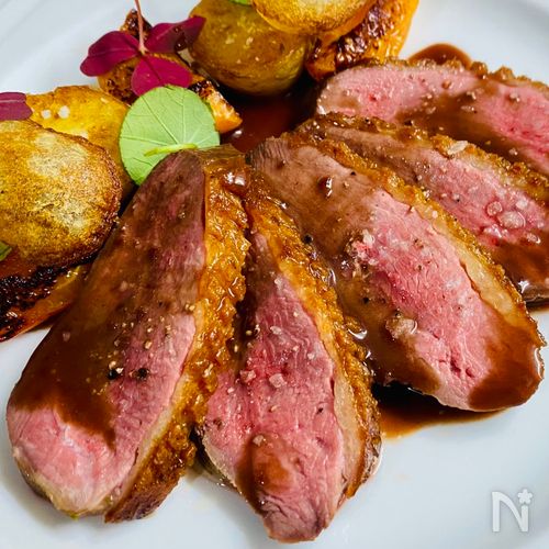 【鴨肉の赤ワインソース】