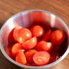 『鶏もも肉とトマトとアボカドのバジルソース炒め』の工程1