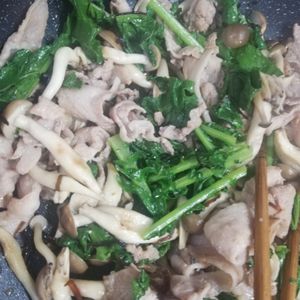 翔ママの作ってみた!投稿(ご飯がすすむ「豚と小松菜の塩こんぶ炒め」)