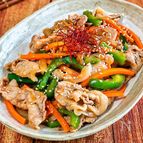 【豚こまでプルコギ風炒め】新玉ねぎで旬を味わう♪節約おかず◎