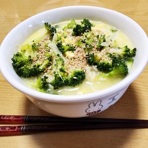 ナムディの作ってみた!投稿(【ブロッコリー塩ラーメン】インスタントラーメンアレンジ)