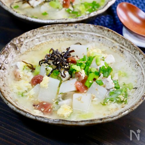 ほっとほどける🧡大根と鶏むね肉の″うめ〜スープ″