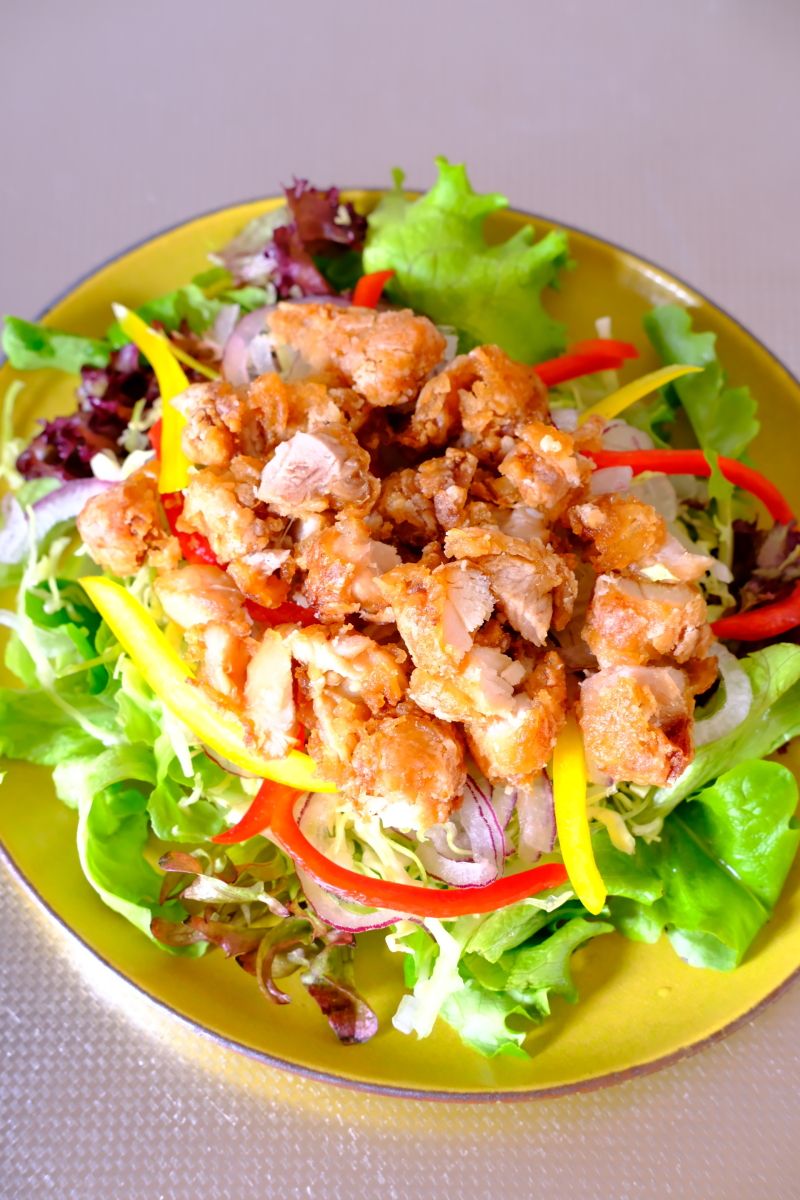 野菜がすすむ!!冷蔵庫も片付く♪【主役級の唐揚げサラダ】 | レシピ