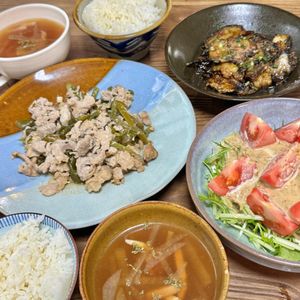 ぴいすけの作ってみた!投稿(【水菜とトマトのごまだれサラダ】混ぜてかけるだけ！)