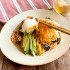 お箸が止まらない旨辛ビビン麺