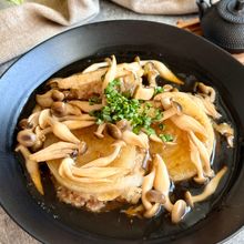 玉ねぎとろ甘♡簡単【玉ねぎのはさみ焼き きのこあんかけ】