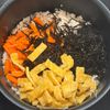 鶏ひき肉とひじきの具だくさん甘辛煮の工程2