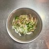 つゆが絶品♪【トマトつゆの豚しゃぶそうめん】の工程1
