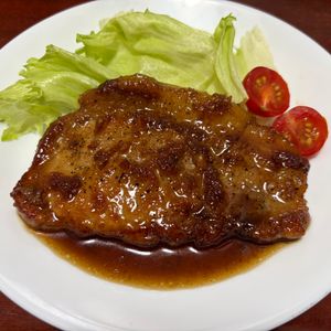 りんごの作ってみた!投稿(お手軽ごちそうおかず♡『はちみつジンジャーポークステーキ』)