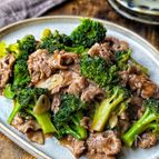 【ブロッコリーと豚肉のごちそう中華炒め】10分で完成✨