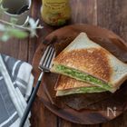 こんがり美味しいホットサンド。フライパンで手軽に作るコツ