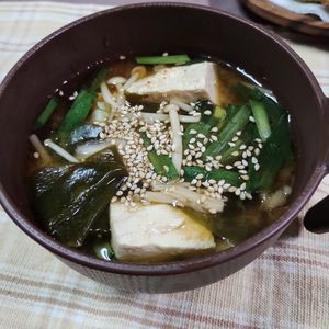 M＊Pの作ってみた!投稿(キムチで簡単《焼き肉屋さんのチゲ鍋風♡味噌汁》)