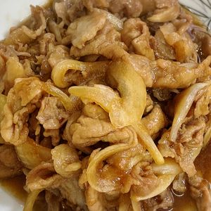 ひまわりの作ってみた!投稿(たっぷり千切りキャベツと一緒に食べる♡『豚こま肉の生姜焼き』)