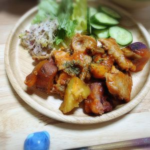 みつつの作ってみた!投稿(さつまいもとしめじ入り【秋のポークチャップ】)