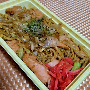 ヴェルの作ってみた!投稿(1食約92円！魚肉ソーセージdeシンプル焼きそば)