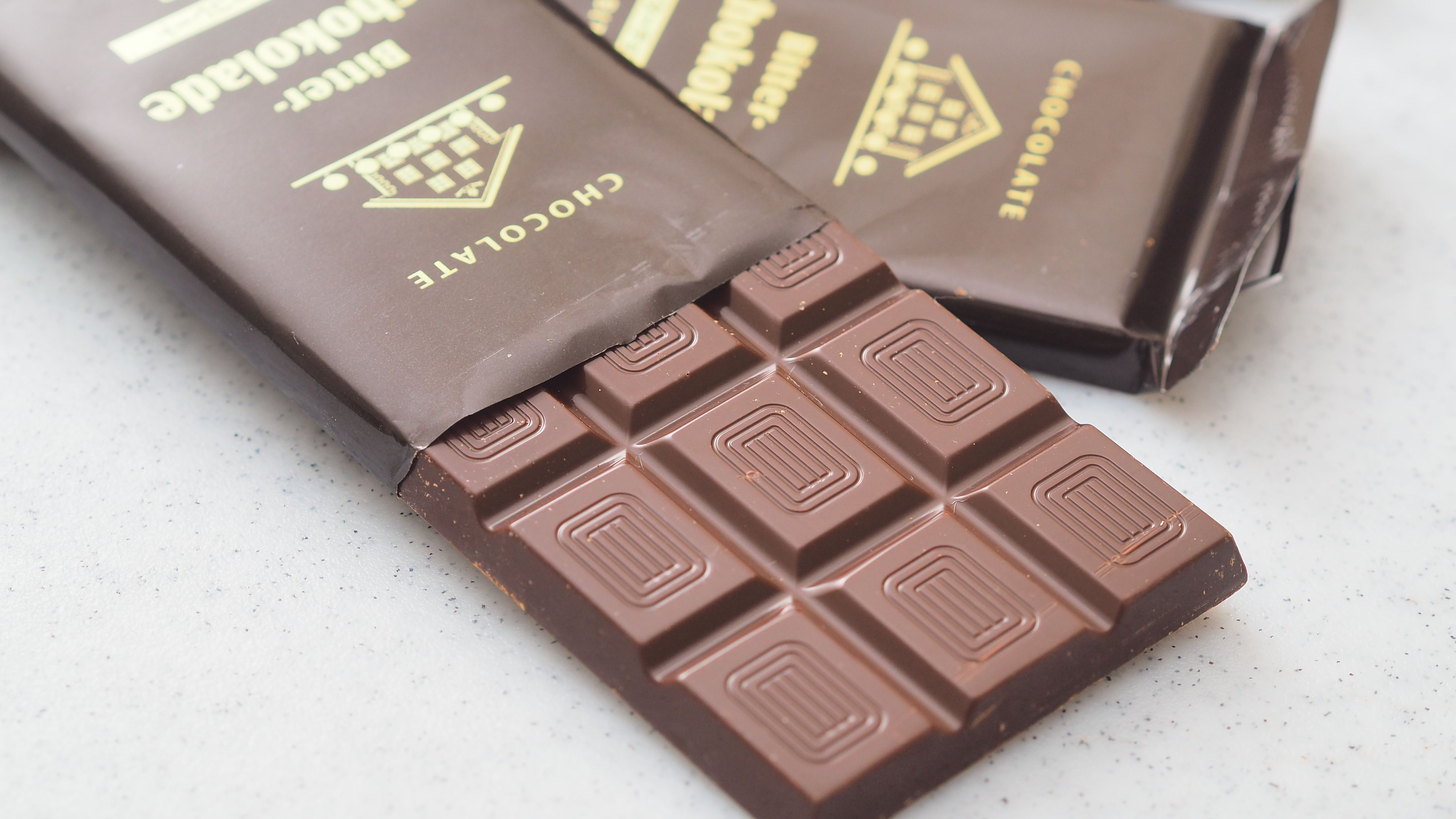 ♡ チョコレート ♡※他の方はご遠慮ください‼️ これで完璧】チョコレートの正しい溶かし方【失敗回避】 | レシピ