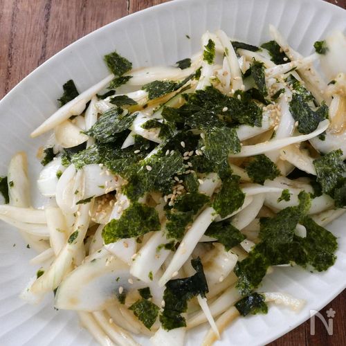 裏ワザで辛くない！新玉ねぎと海苔のやみつきサラダ
