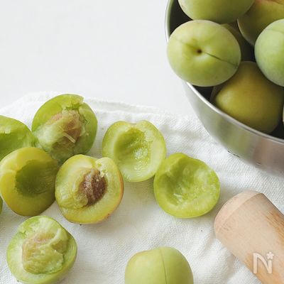 ジップロックで梅仕事！実も食べられる【カリカリ梅シロップ】