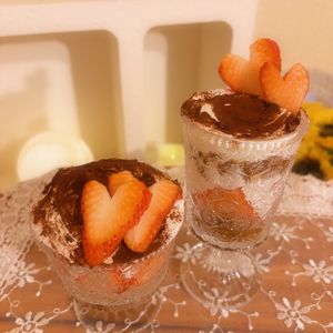 タツノオトシゴの作ってみた!投稿(【ヨーグルトホイップで♪】簡単ヘルシーティラミス)