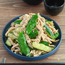 包丁なし！レンジ加熱でOK!ムネ肉ときゅうりのごままみれ