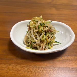 こむぎの作ってみた!投稿(抱えて食べたい【もやしときゅうりのおかかナムル】)