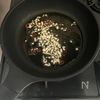 【小松菜と舞茸のペペロン炒め】副菜に！箸が止まらなくなる♪の工程2