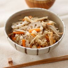 根菜のホカホカ炊き込み寿司ごはん