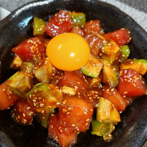 ゆきのこの作ってみた!投稿(【マグロとアボカドのやみつきユッケ】濃厚な美味しさに浸る！！)