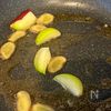 炒めるだけで本格的！バジル香る台湾チキン（三杯鶏）の工程1