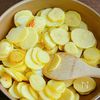 意外な美味しさでやみつき!!じゃがいもとザーサイのクリーム煮の工程1
