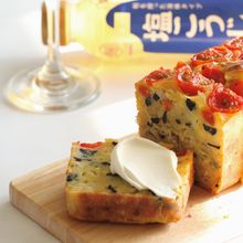 切って混ぜるだけ！ハムとオリーブのケークサレ