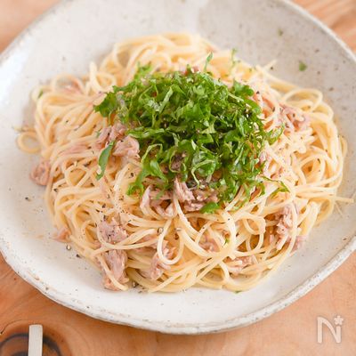 ゆでたパスタに和えるだけ!ツナ缶と大葉のパスタ
