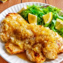 節約食材がご馳走おかずに♪【塩レモンオニオンソースチキン】