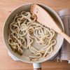 【爆速5分】箸が止まらん！カリカリしらすの濃厚ペペ玉うどん♪の工程2