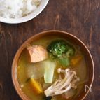 鮭缶とかぼちゃの味噌汁