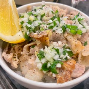 kkkの作ってみた!投稿(焼肉屋さんのネギ塩豚カルビ丼)