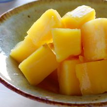 しっとり仕上がる＊水飴で煮るさつま芋のレモン煮